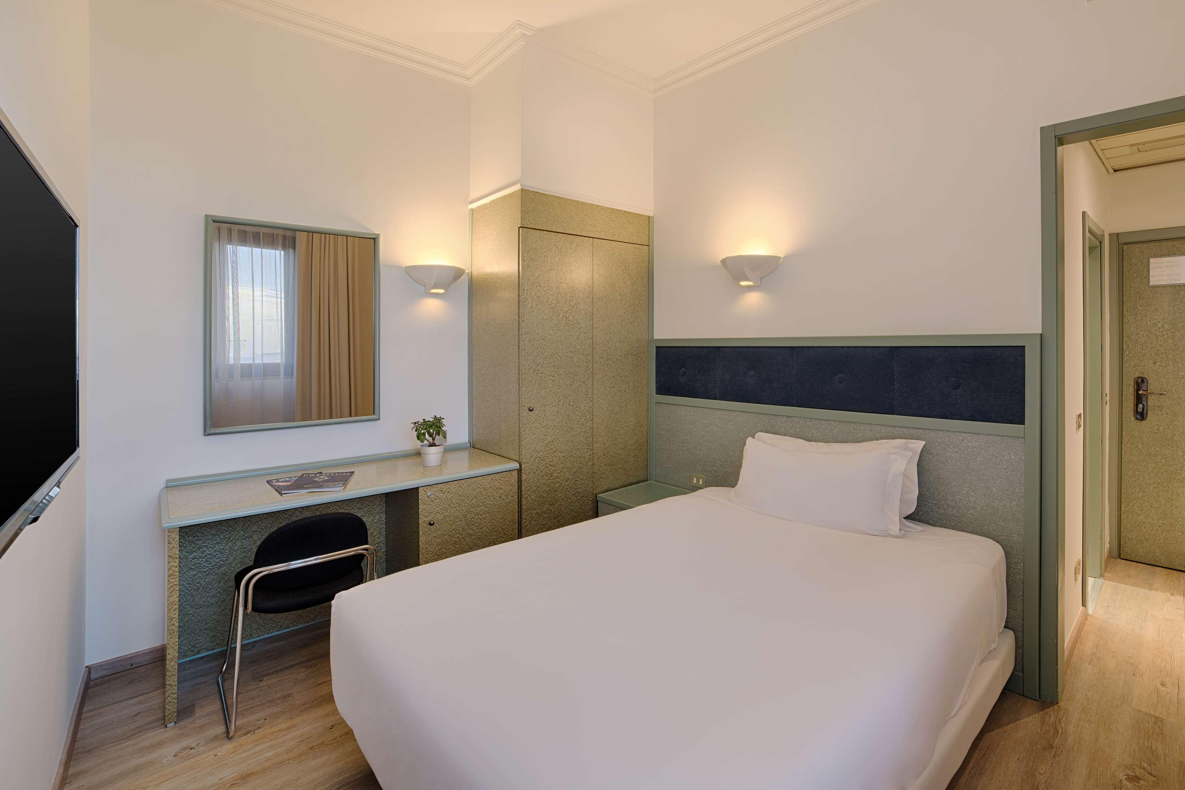 Hotel Nh Ancona Exterior foto