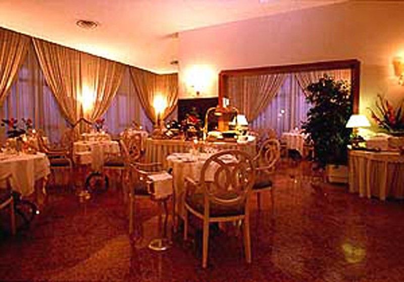 Hotel Nh Ancona Exterior foto